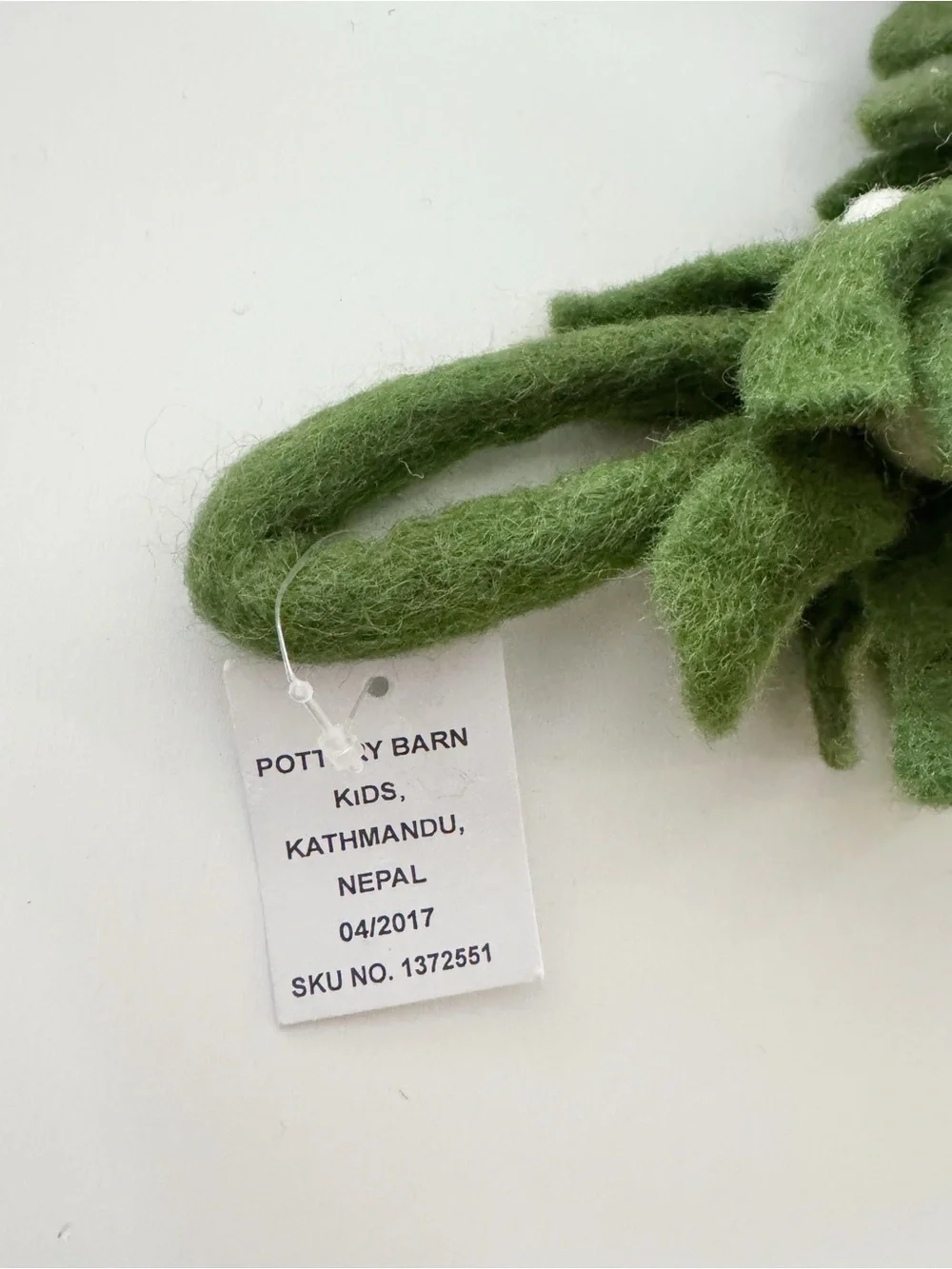 Pottery Barn Wool Felt Mistletoe Garland